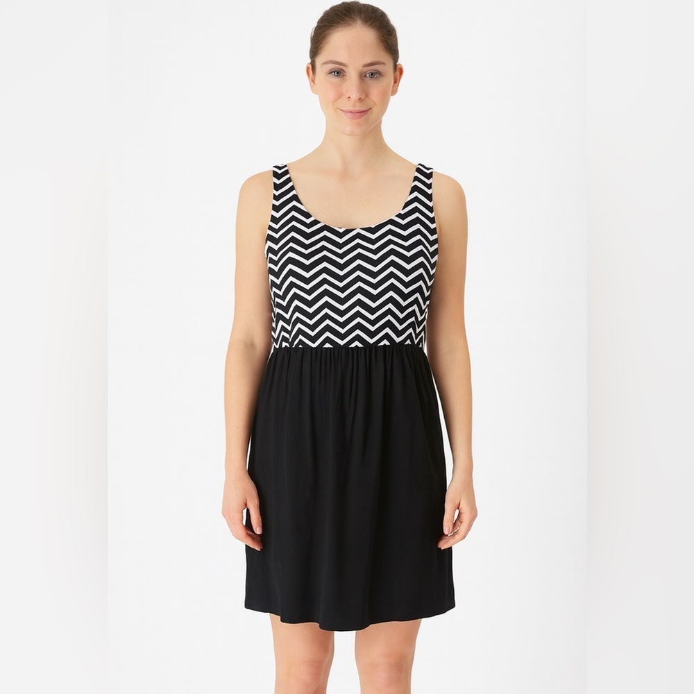 Chevron Dress - Picture 2 of 6